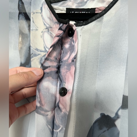 Beautiful floral print blouse XXS fits up to small NWOT - Picture 4 of 4